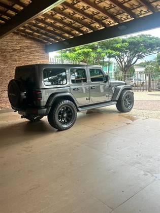 JEEP WRANGLER 2.0 TURBO GASOLINA UNLIMITED OVERLAND 4P 4X4 AT8
